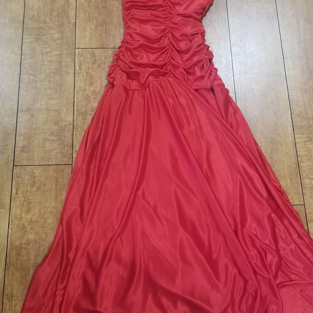 B. Smart Formal Dress - Picture 2 of 8